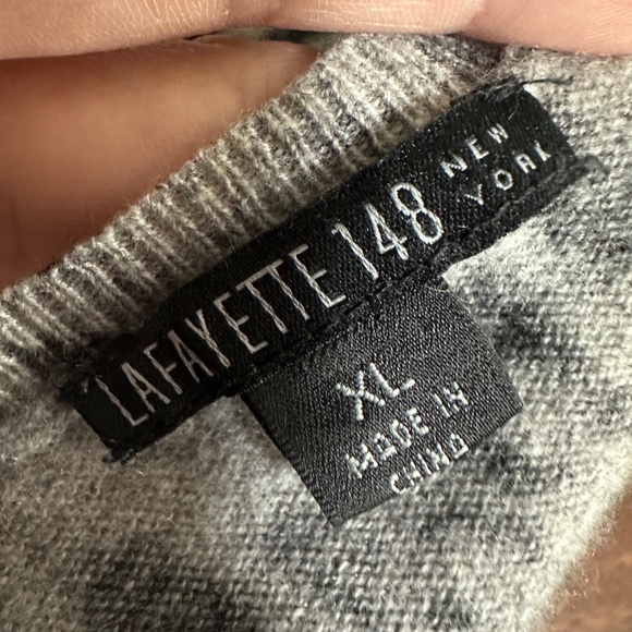 Lafayette 148 Gray Leopard Print 100% Cashmere Button Up Cardigan Sz XL - Picture 7 of 8